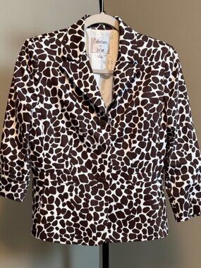 Collections for Le Suit Women's Size 6P Brown and White Animal Print Blazer